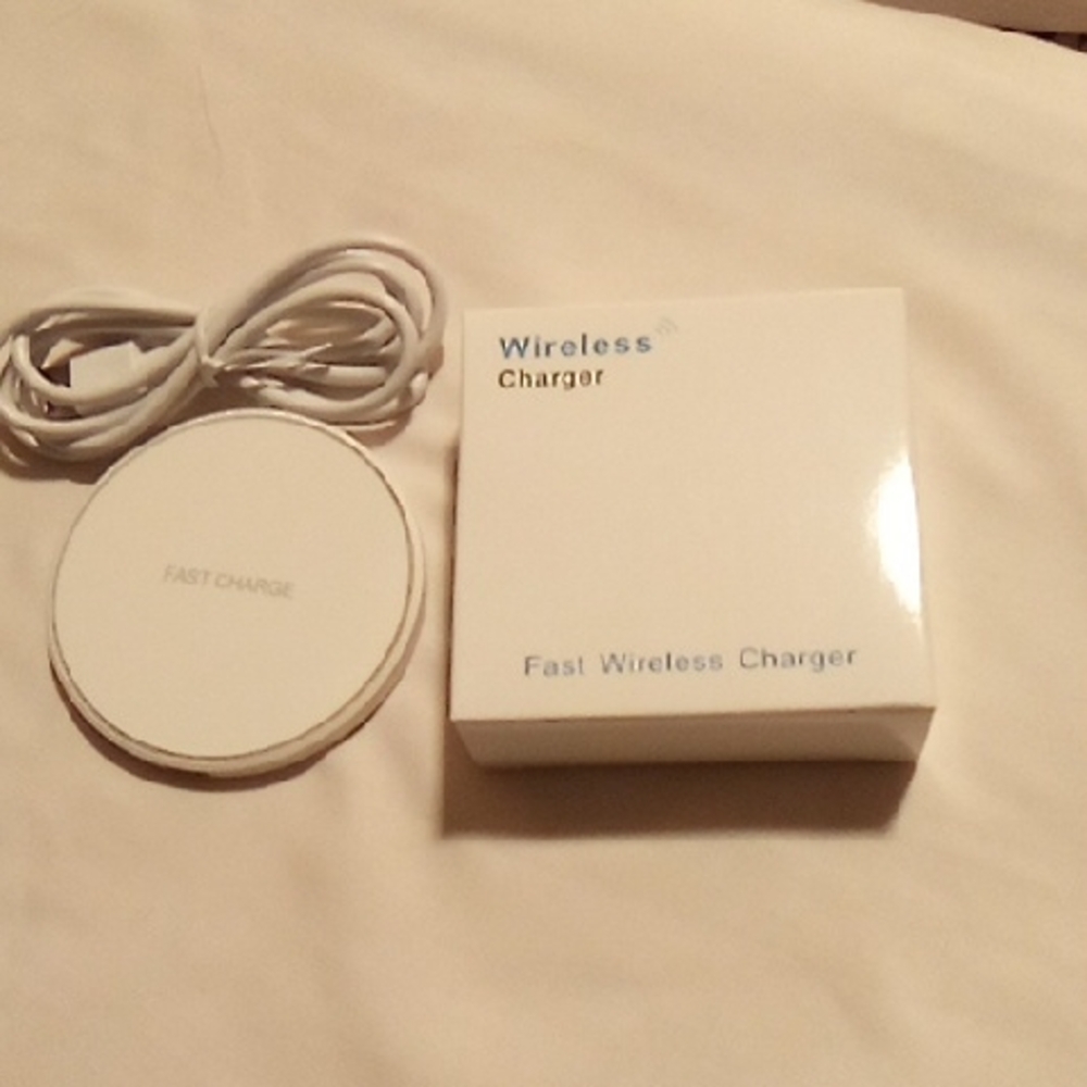 Wireless Fast Charger - White